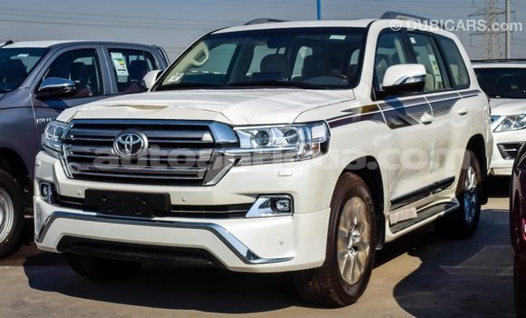 Buy Import Toyota Land Cruiser White Car in Import - Dubai in Antigua Buy Import Toyota Land Cruiser White Car in Import - Dubai in Antigua