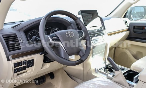 Buy Import Toyota Land Cruiser White Car in Import - Dubai in Antigua Buy Import Toyota Land Cruiser White Car in Import - Dubai in Antigua