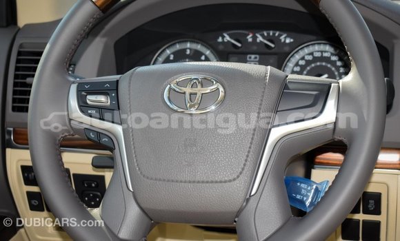 Buy Import Toyota Land Cruiser White Car in Import - Dubai in Antigua Buy Import Toyota Land Cruiser White Car in Import - Dubai in Antigua