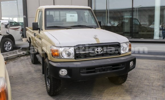 Buy Import Toyota Land Cruiser Beige Car in Import - Dubai in Antigua Buy Import Toyota Land Cruiser Beige Car in Import - Dubai in Antigua