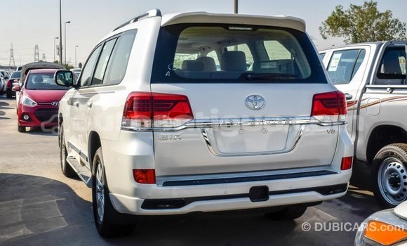Buy Import Toyota Land Cruiser White Car in Import - Dubai in Antigua Buy Import Toyota Land Cruiser White Car in Import - Dubai in Antigua
