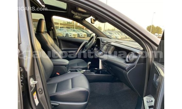 Buy Import Toyota HiAce Other Truck in Import - Dubai in Antigua Buy Import Toyota HiAce Other Truck in Import - Dubai in Antigua