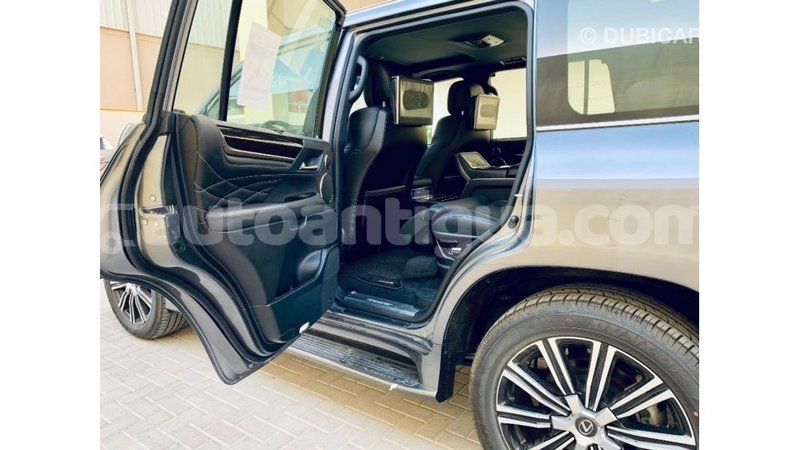Big with watermark lexus lx antigua import dubai 2711