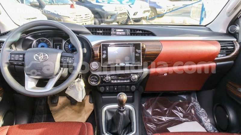 Big with watermark toyota hilux antigua import dubai 2714