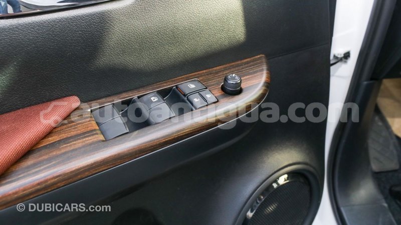 Big with watermark toyota hilux antigua import dubai 2714