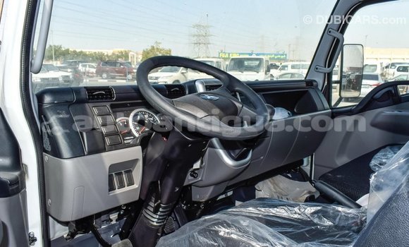 Buy Import Mitsubishi L400 White Truck in Import - Dubai in Antigua Buy Import Mitsubishi L400 White Truck in Import - Dubai in Antigua