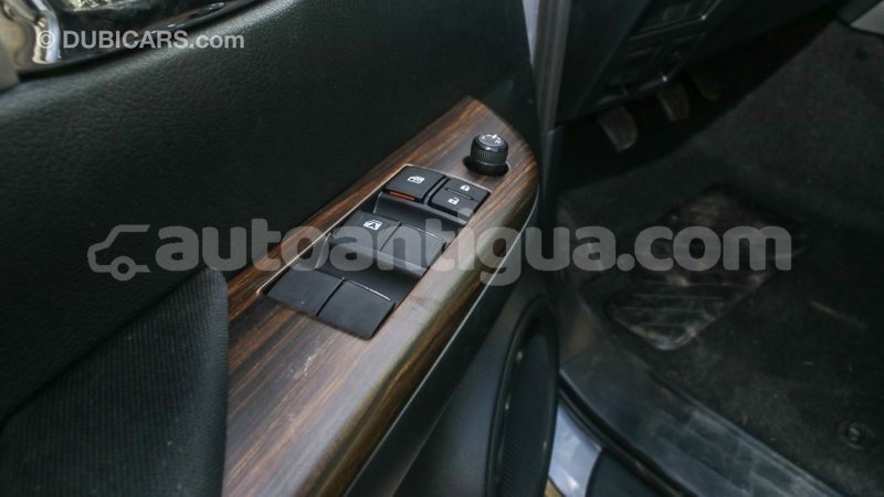 Big with watermark toyota hilux antigua import dubai 2715