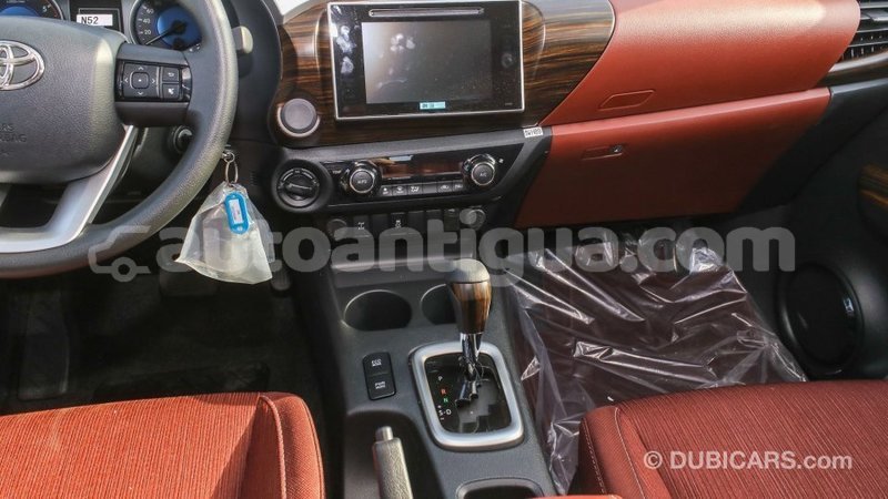 Big with watermark toyota hilux antigua import dubai 2716