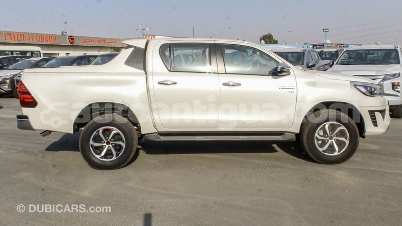 Big with watermark toyota hilux antigua import dubai 2719