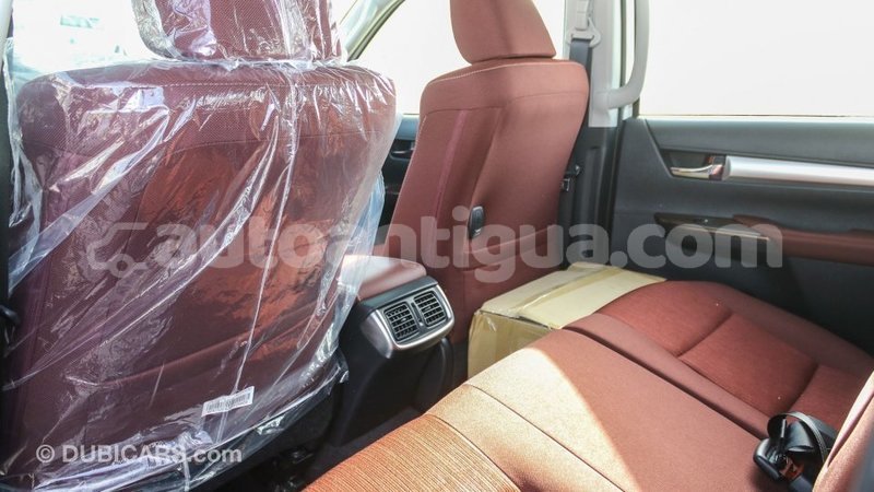 Big with watermark toyota hilux antigua import dubai 2719