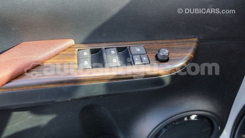 Big with watermark toyota hilux antigua import dubai 2719