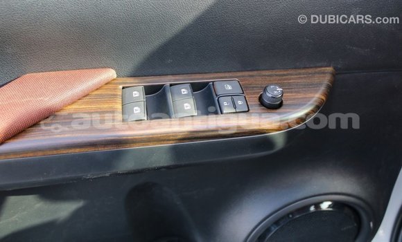 Buy Import Toyota Hilux White Car in Import - Dubai in Antigua Buy Import Toyota Hilux White Car in Import - Dubai in Antigua