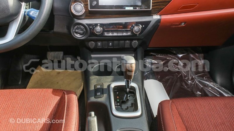 Big with watermark toyota hilux antigua import dubai 2719