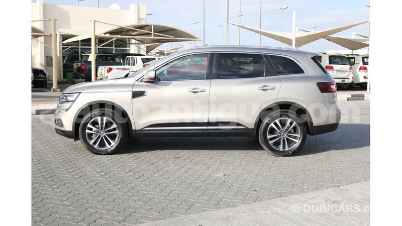 Big with watermark renault 4 antigua import dubai 2727