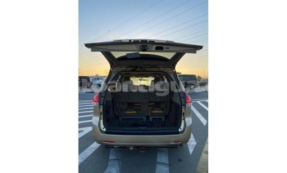 Buy Import Toyota Sienna Other Car in Import - Dubai in Antigua Buy Import Toyota Sienna Other Car in Import - Dubai in Antigua