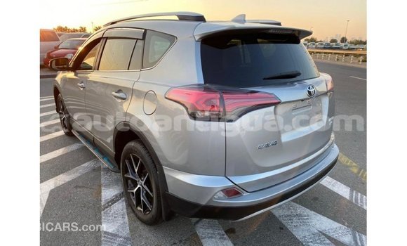 Buy Import Toyota HiAce Other Truck in Import - Dubai in Antigua Buy Import Toyota HiAce Other Truck in Import - Dubai in Antigua