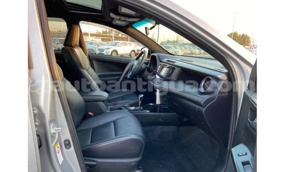 Buy Import Toyota HiAce Other Truck in Import - Dubai in Antigua Buy Import Toyota HiAce Other Truck in Import - Dubai in Antigua