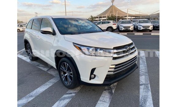 Buy Import Toyota Highlander White Car in Import - Dubai in Antigua Buy Import Toyota Highlander White Car in Import - Dubai in Antigua