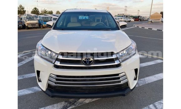 Buy Import Toyota Highlander White Car in Import - Dubai in Antigua Buy Import Toyota Highlander White Car in Import - Dubai in Antigua