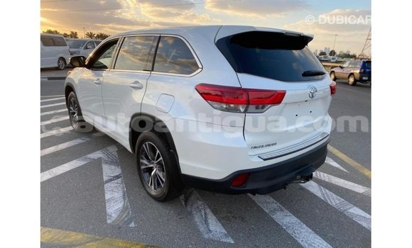 Buy Import Toyota Highlander White Car in Import - Dubai in Antigua Buy Import Toyota Highlander White Car in Import - Dubai in Antigua