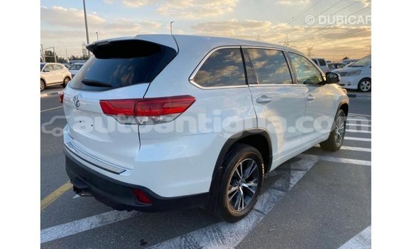 Buy Import Toyota Highlander White Car in Import - Dubai in Antigua Buy Import Toyota Highlander White Car in Import - Dubai in Antigua