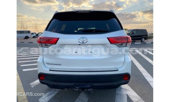 Buy Import Toyota Highlander White Car in Import - Dubai in Antigua Buy Import Toyota Highlander White Car in Import - Dubai in Antigua