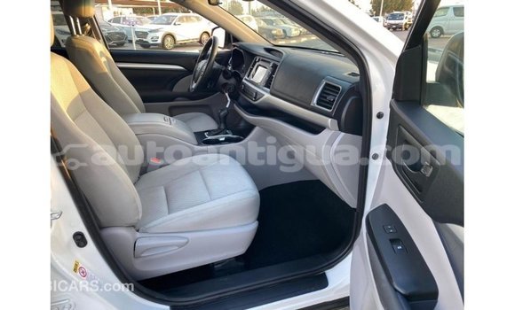 Buy Import Toyota Highlander White Car in Import - Dubai in Antigua Buy Import Toyota Highlander White Car in Import - Dubai in Antigua