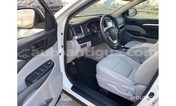Buy Import Toyota Highlander White Car in Import - Dubai in Antigua Buy Import Toyota Highlander White Car in Import - Dubai in Antigua