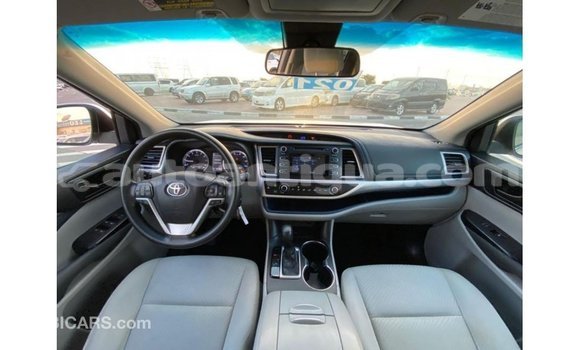 Buy Import Toyota Highlander White Car in Import - Dubai in Antigua Buy Import Toyota Highlander White Car in Import - Dubai in Antigua