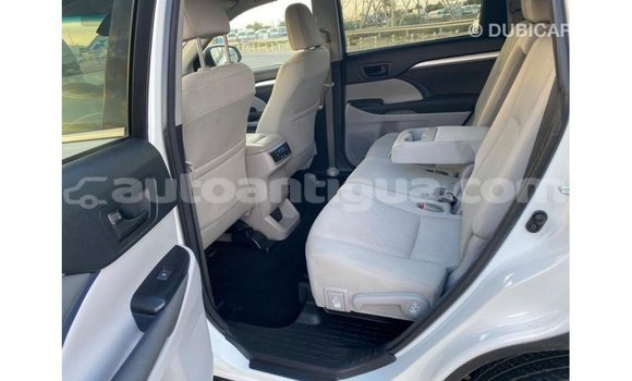 Buy Import Toyota Highlander White Car in Import - Dubai in Antigua Buy Import Toyota Highlander White Car in Import - Dubai in Antigua