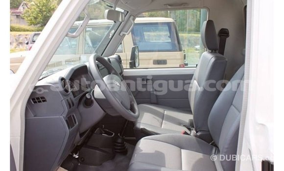 Buy Import Toyota Land Cruiser White Car in Import - Dubai in Antigua Buy Import Toyota Land Cruiser White Car in Import - Dubai in Antigua