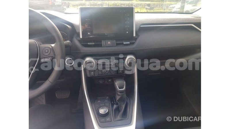 Big with watermark toyota hiace antigua import dubai 2752