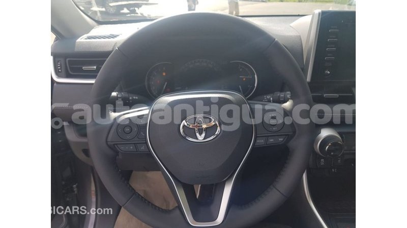 Big with watermark toyota hiace antigua import dubai 2752