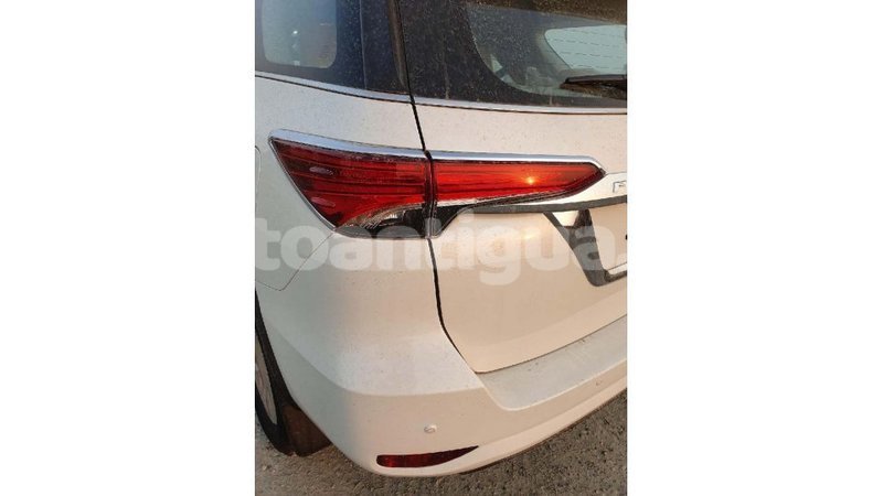 Big with watermark toyota fortuner antigua import dubai 2755