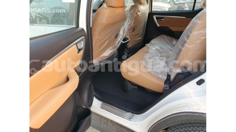 Big with watermark toyota fortuner antigua import dubai 2755