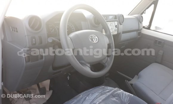 Buy Import Toyota Land Cruiser White Car in Import - Dubai in Antigua Buy Import Toyota Land Cruiser White Car in Import - Dubai in Antigua