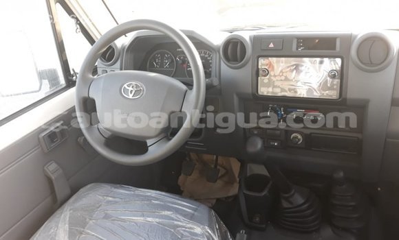 Buy Import Toyota Land Cruiser White Car in Import - Dubai in Antigua Buy Import Toyota Land Cruiser White Car in Import - Dubai in Antigua