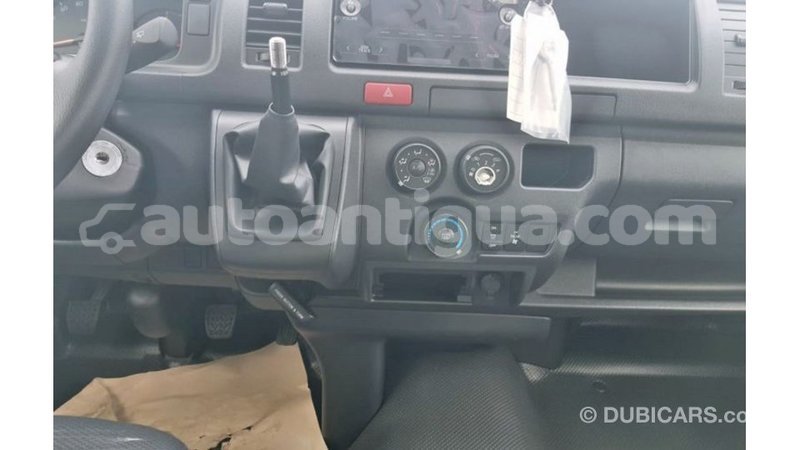 Big with watermark toyota hiace antigua import dubai 2775