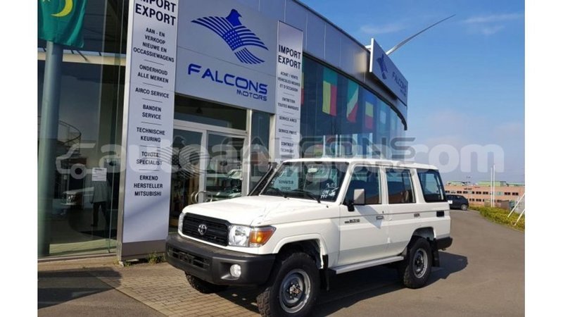 Big with watermark toyota land cruiser antigua import dubai 2776