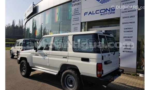 Buy Import Toyota Land Cruiser White Car in Import - Dubai in Antigua Buy Import Toyota Land Cruiser White Car in Import - Dubai in Antigua