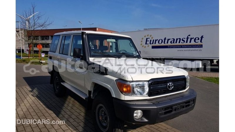 Big with watermark toyota land cruiser antigua import dubai 2776