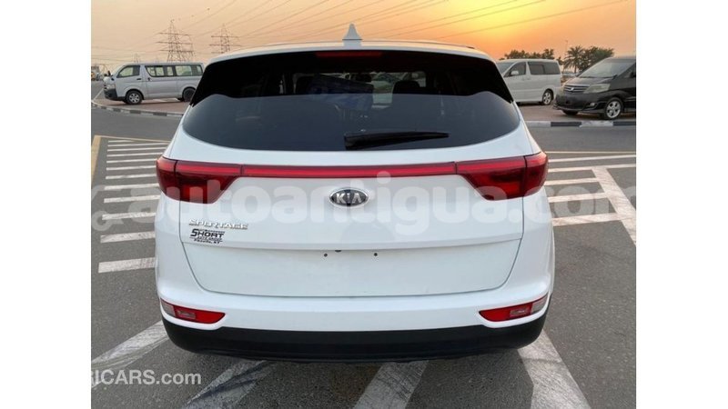 Big with watermark kia sportage antigua import dubai 2782