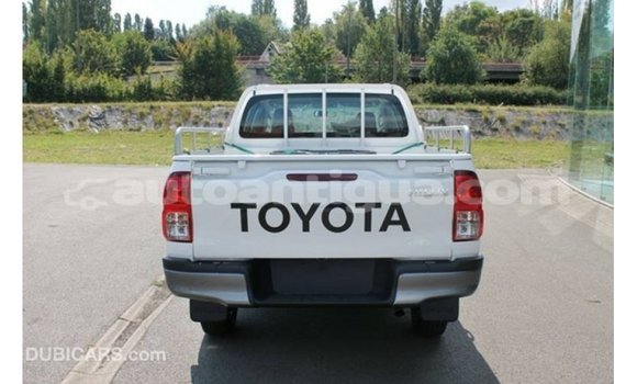 Buy Import Toyota Hilux White Car in Import - Dubai in Antigua Buy Import Toyota Hilux White Car in Import - Dubai in Antigua