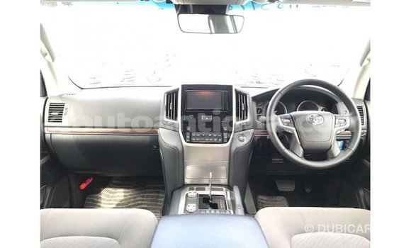 Buy Import Toyota Land Cruiser White Car in Import - Dubai in Antigua Buy Import Toyota Land Cruiser White Car in Import - Dubai in Antigua