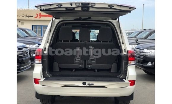 Buy Import Toyota Land Cruiser White Car in Import - Dubai in Antigua Buy Import Toyota Land Cruiser White Car in Import - Dubai in Antigua