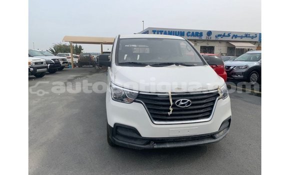 Buy Import Hyundai Cargo White Car in Import - Dubai in Antigua Buy Import Hyundai Cargo White Car in Import - Dubai in Antigua