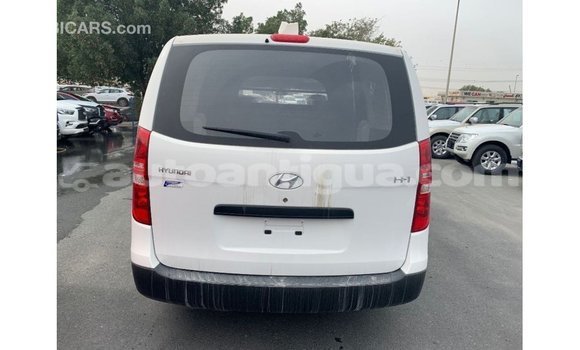 Buy Import Hyundai Cargo White Car in Import - Dubai in Antigua Buy Import Hyundai Cargo White Car in Import - Dubai in Antigua