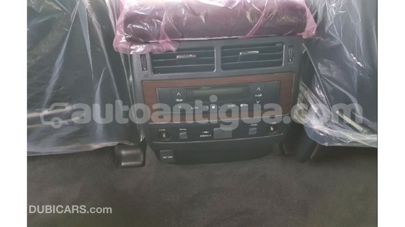 Big with watermark toyota land cruiser antigua import dubai 2805