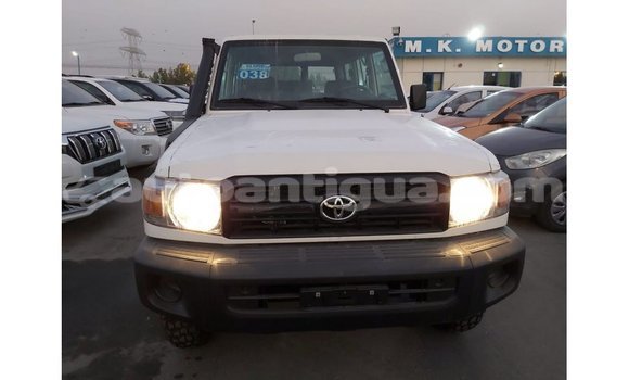 Buy Import Toyota Land Cruiser White Car in Import - Dubai in Antigua Buy Import Toyota Land Cruiser White Car in Import - Dubai in Antigua