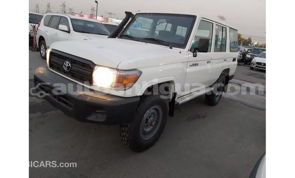 Buy Import Toyota Land Cruiser White Car in Import - Dubai in Antigua Buy Import Toyota Land Cruiser White Car in Import - Dubai in Antigua